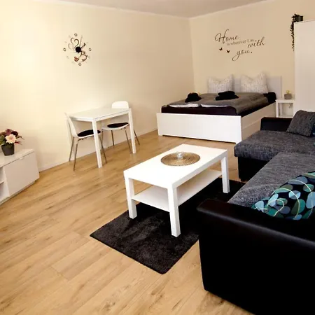아파트 Friedrichs Stuebchen *gemuetlich*modern*innenstadt*